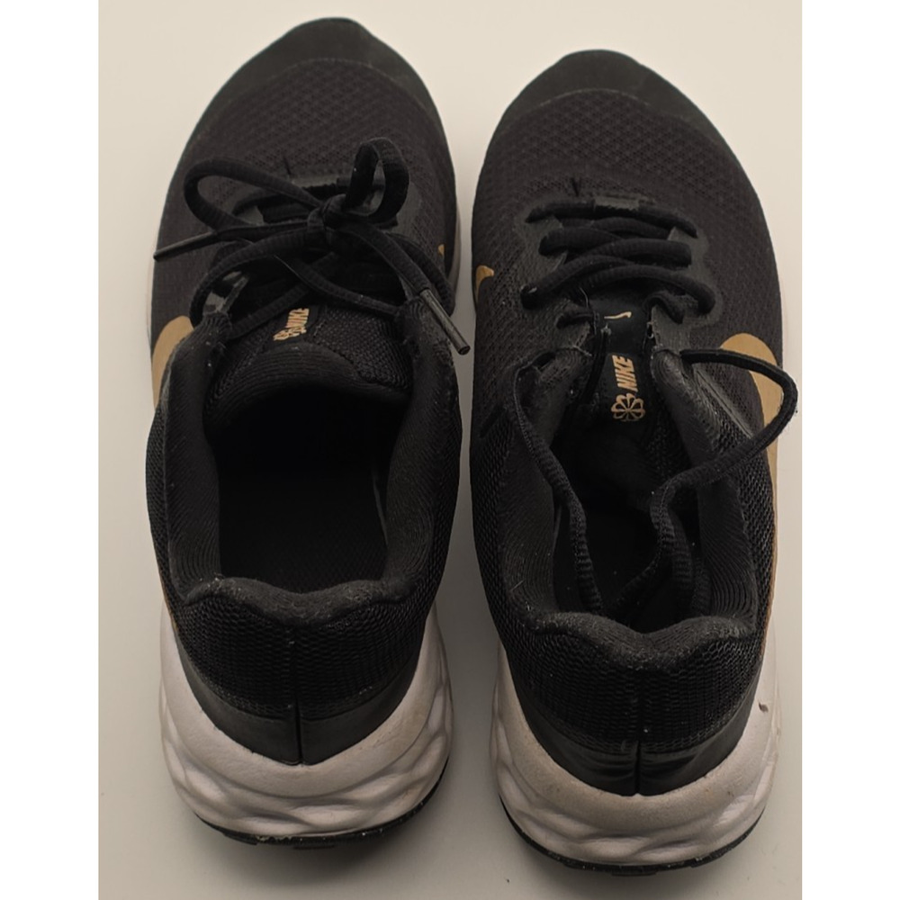 Nike Revolution 6 GS Black Metallic Gold DD1096-002 - Size 4 Youth
